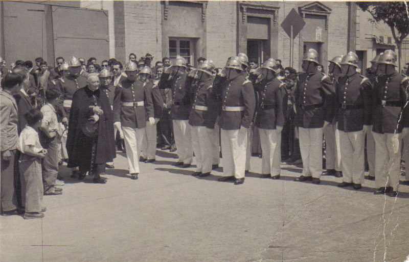 Bendición del Carro Bomba Mercedes Benz, de la Primera Compañía de Bomberos de Conchalí-Huechuraba - 1952